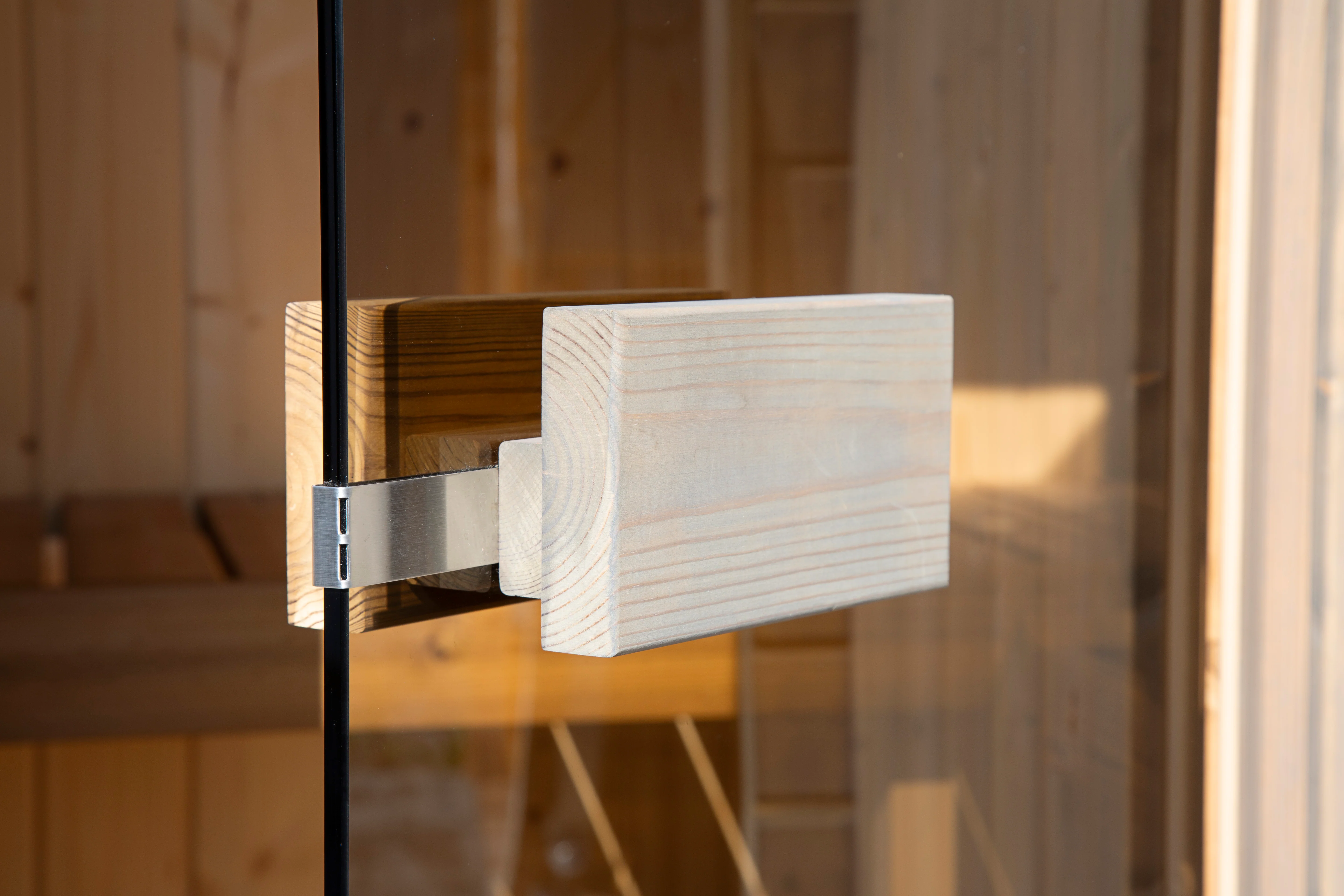 Wolff Finnhaus Saunafass Clas 2113 Bausatz mit schwarzen Dachschindeln - Image 6